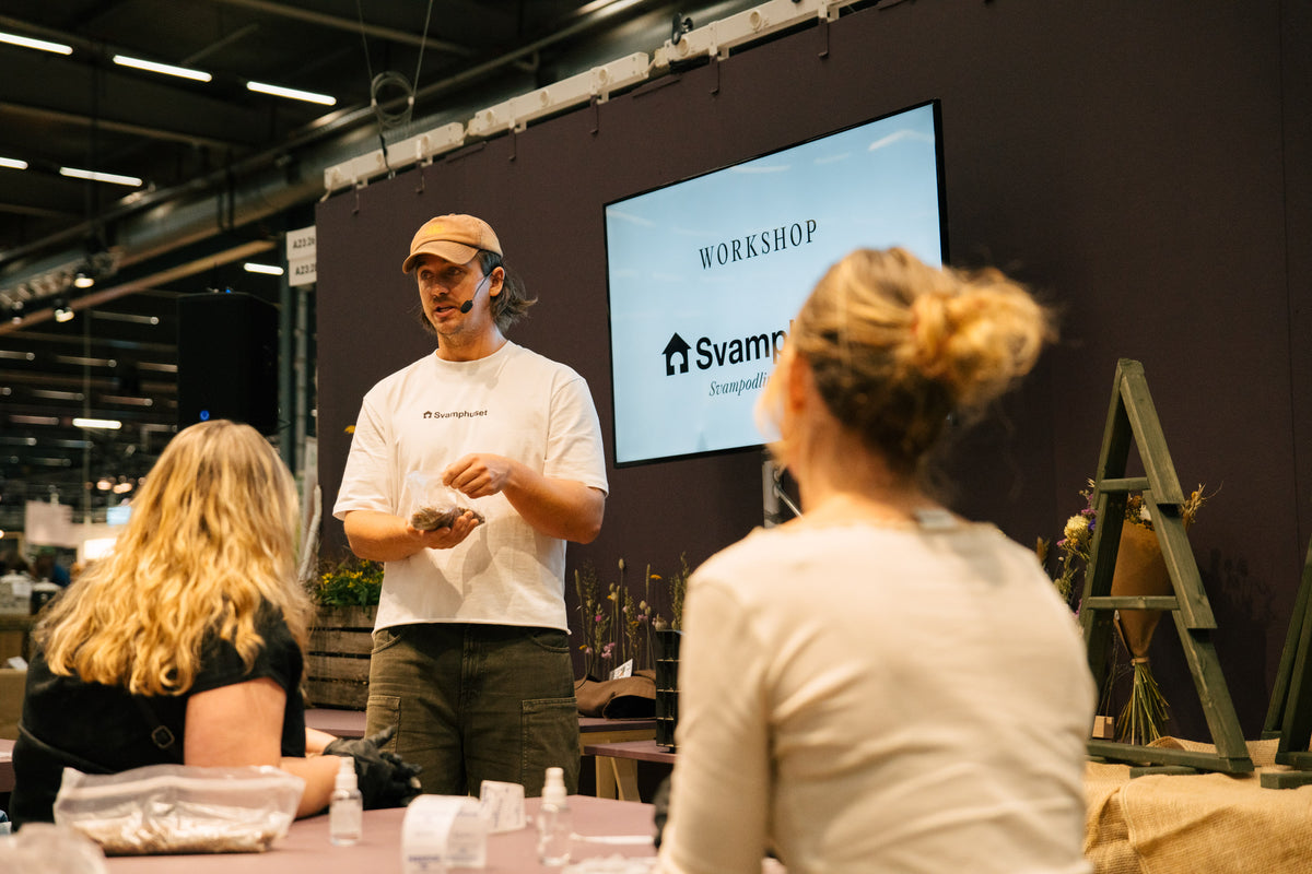 Emil Sandin föreläser om svampodling